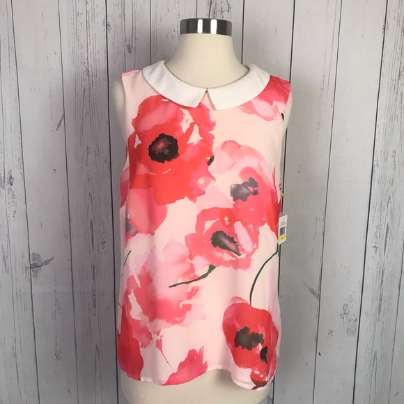 CeCe Tops - NWT CeCe floral top | poppy | Peter Pan collar